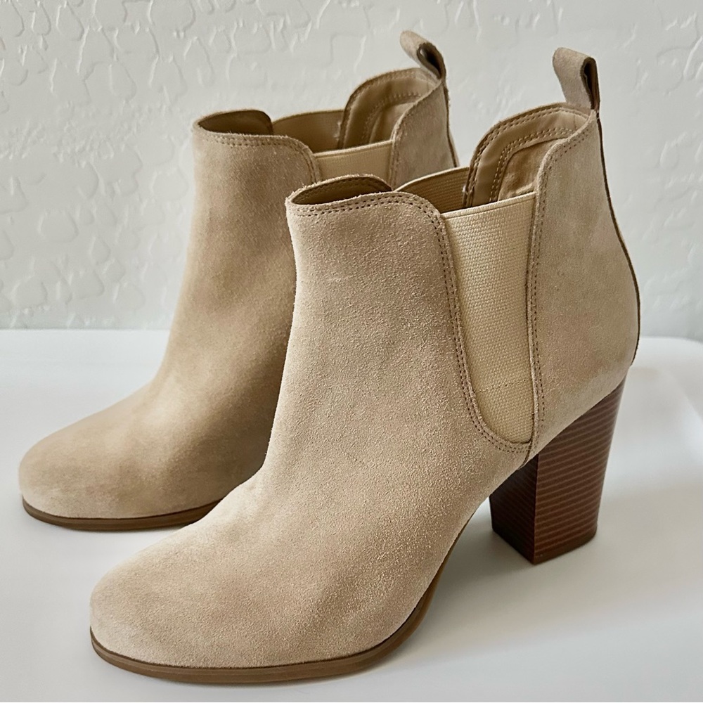 Michael Kors Evaline Women's Heeled Booties Camel Leather Upper Size 1OM NWOT